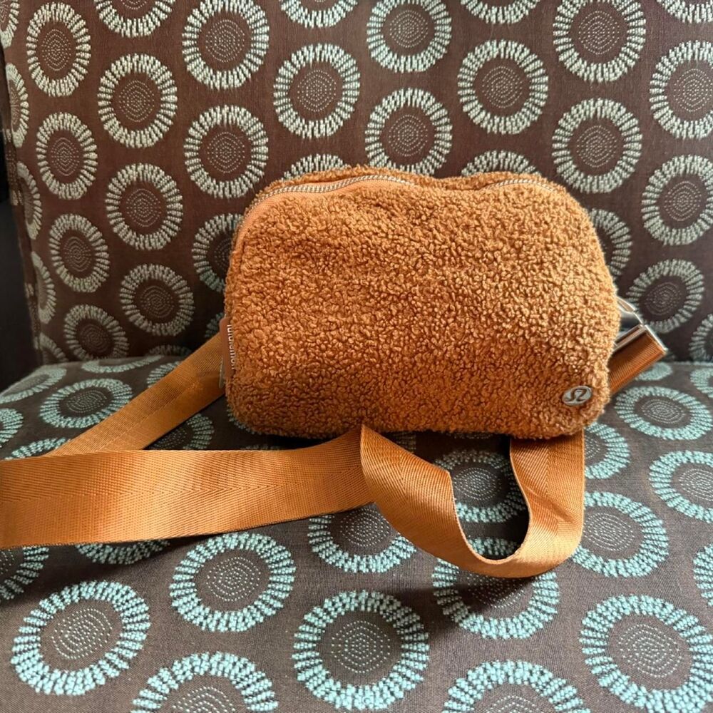 Lululemon Women's Orange and Brown Bag